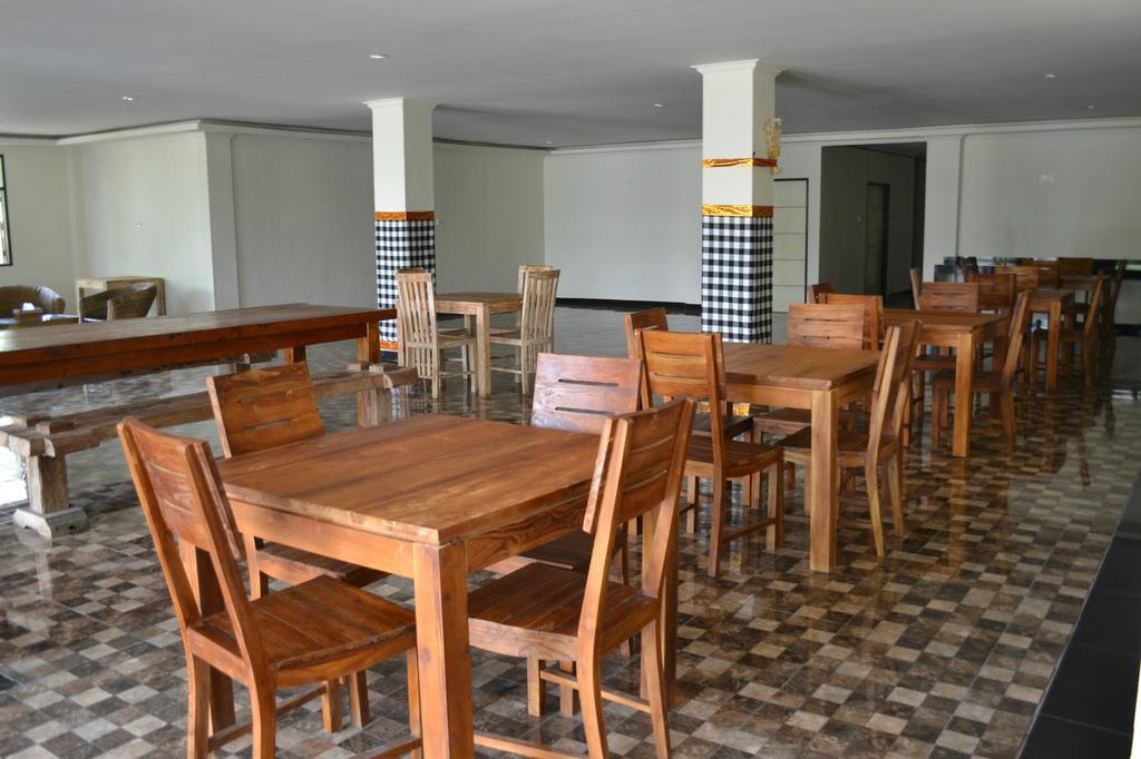 Ivanka Airport Inn Kuta Lombok Exterior foto